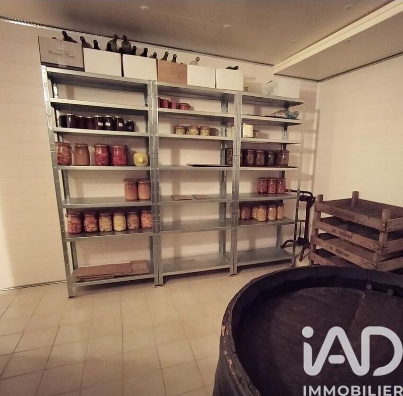 Maison - 180 m² - 7 pièces