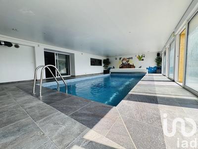 Maison - 400 m² - 8 pièces