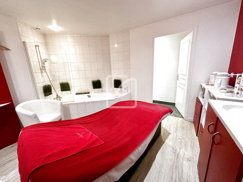 Maison - 160 m² - 10 pièces