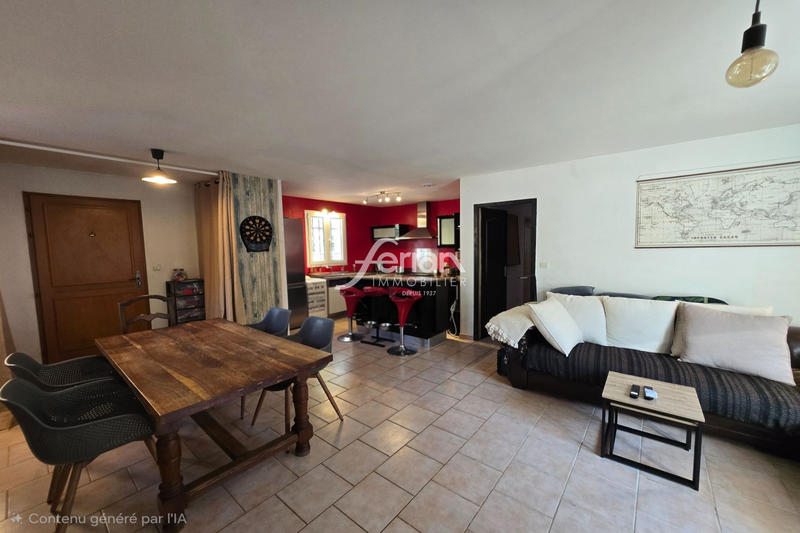Maison - 95 m² - 5 pièces