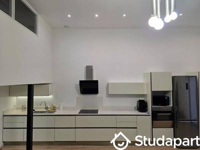 Chambre - 9 m² - 1 pièce