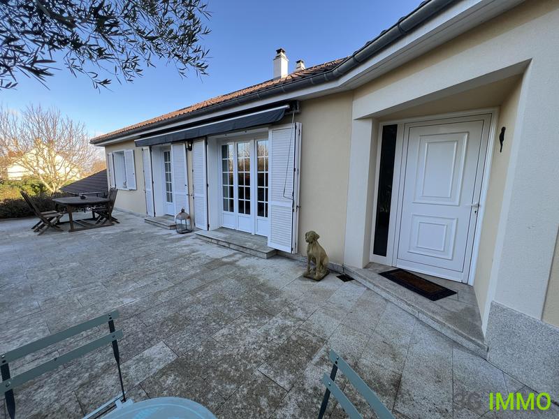 Maison contemporaine - 190 m² - 8 pièces