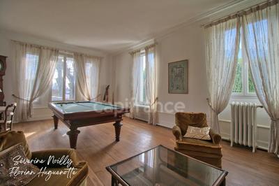 Maison bourgeoise - 252 m² - 8 pièces