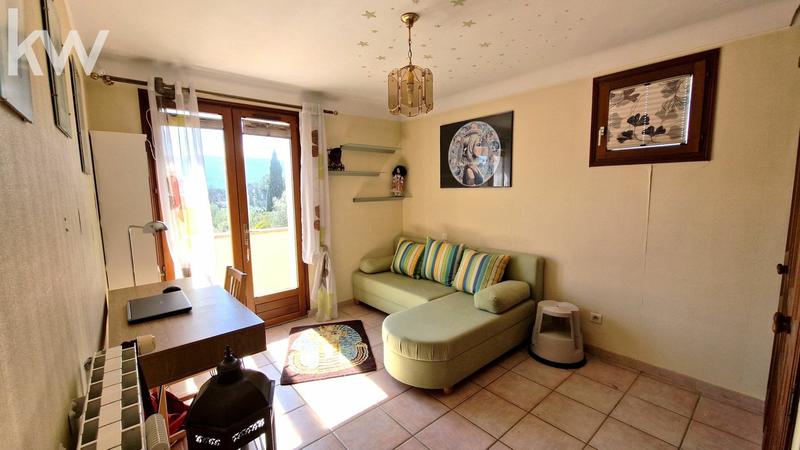 Maison provençale - 256 m² - 9 pièces