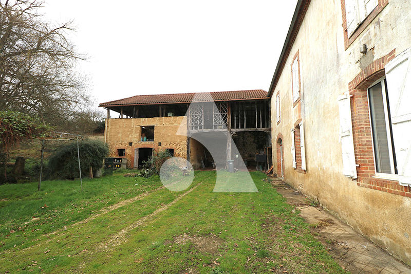 Maison - 204 m² - 5 pièces