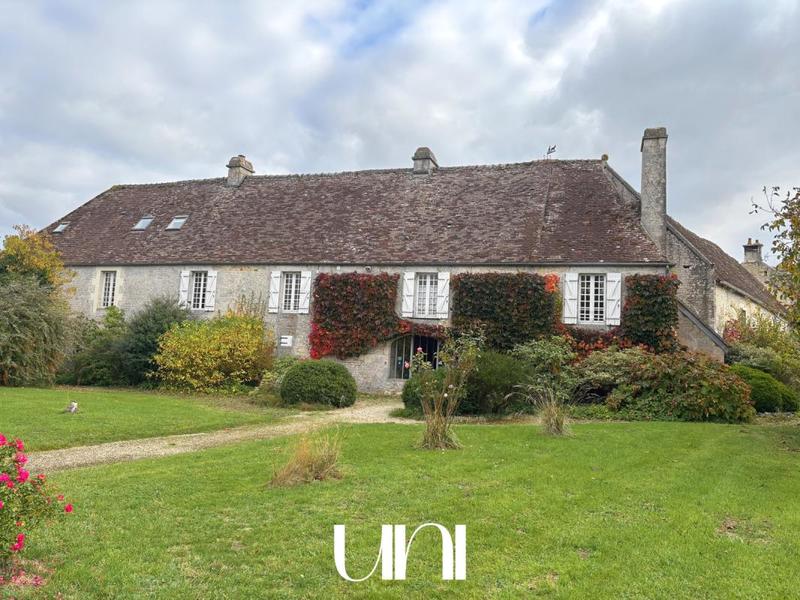 Maison - 341 m² - 10 pièces