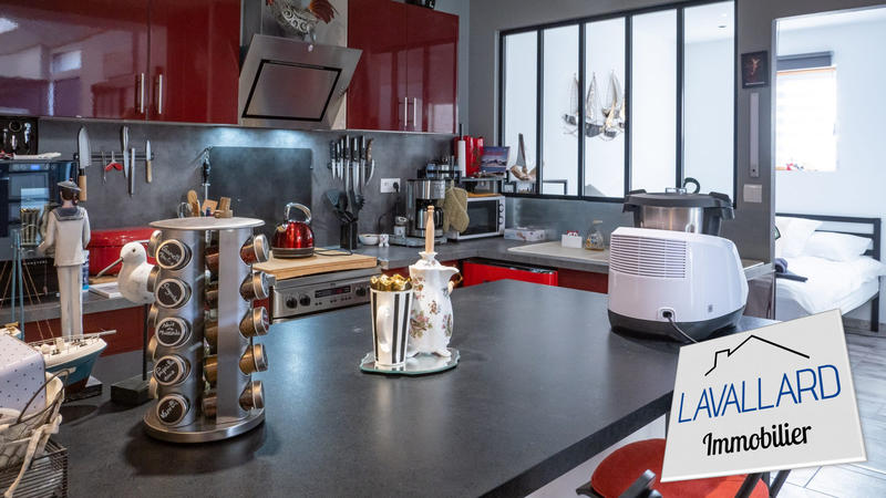 Maison traditionnelle - 85 m² - 5 pièces