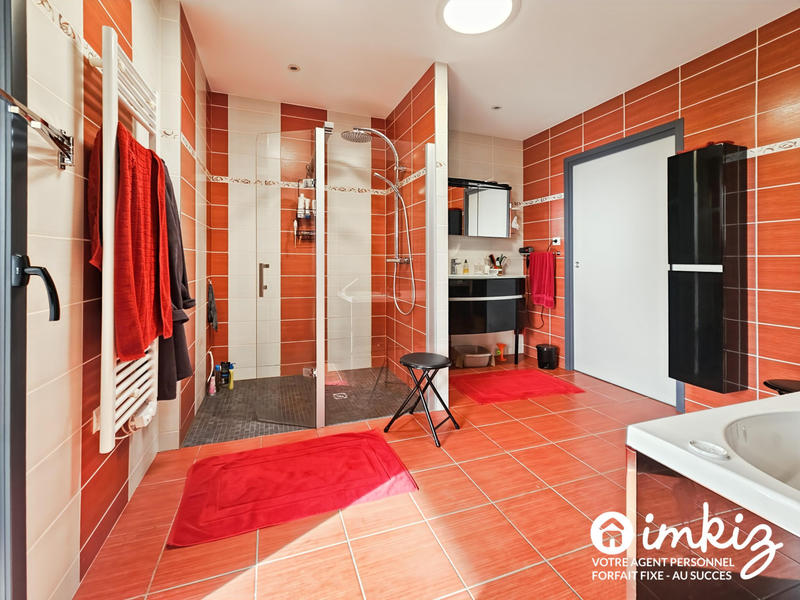 Maison - 172 m² - 8 pièces