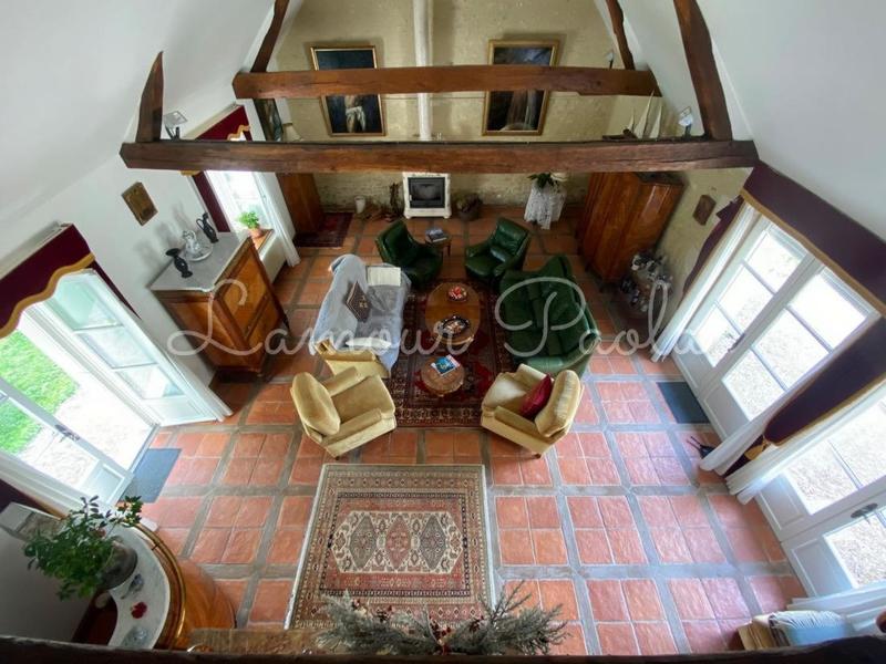 Maison - 369 m² - 10 pièces