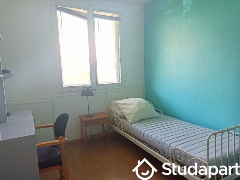 Chambre - 10 m² - 1 pièce