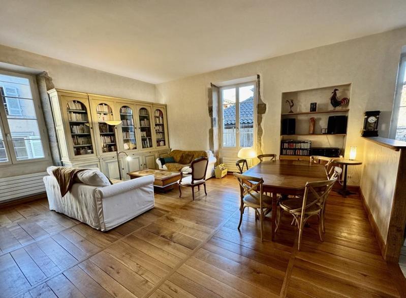 Appartement - 171 m² - 5 pièces