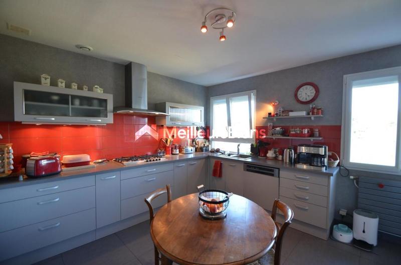 Maison - 140 m² - 5 pièces