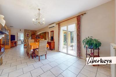 Maison - 186 m² - 6 pièces