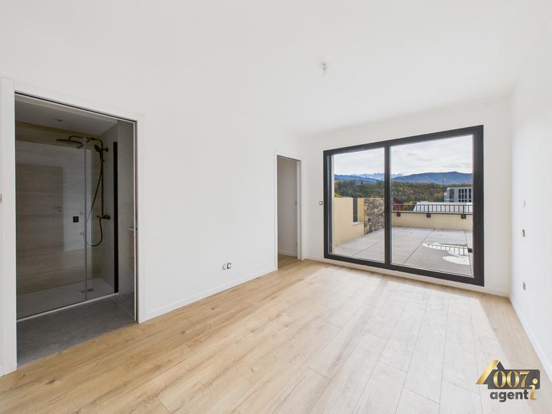 Appartement - 110 m² - 4 pièces