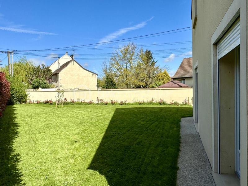 Maison - 214 m² - 7 pièces