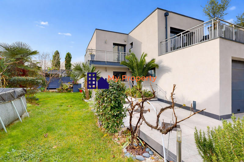 Maison contemporaine - 121 m² - 6 pièces