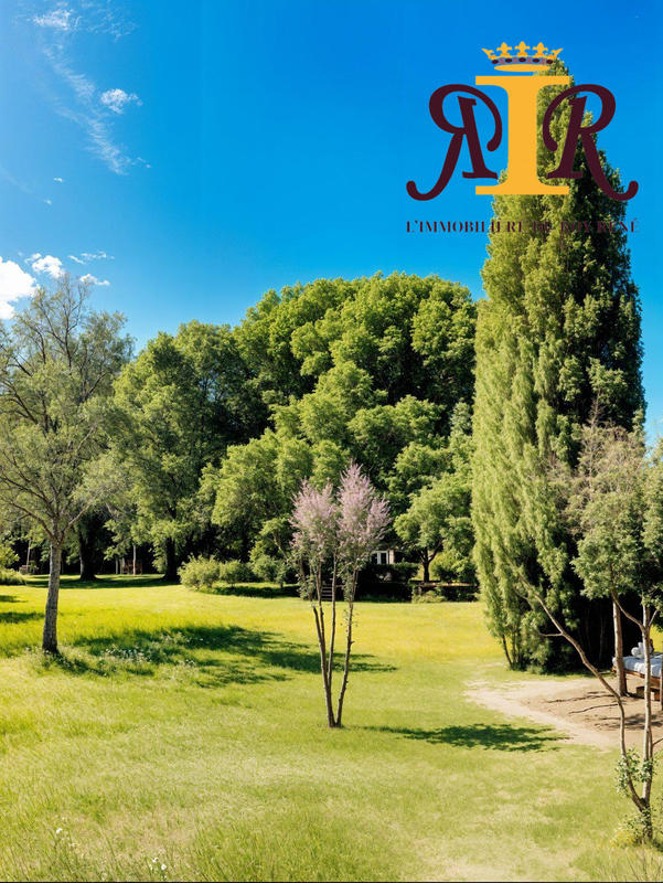 Maison traditionnelle - 283 m² - 9 pièces