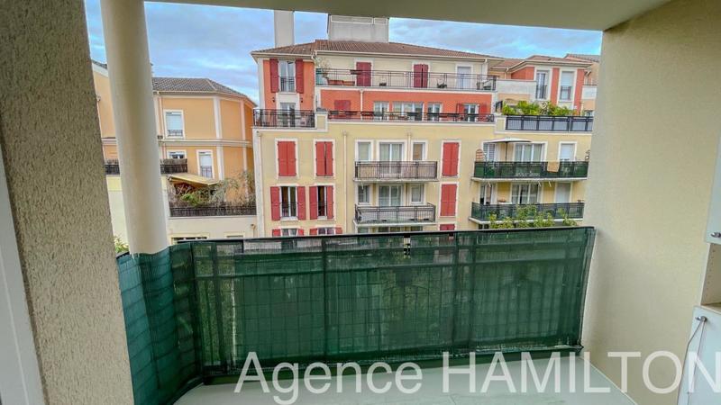 Appartement - 79 m² - 4 pièces