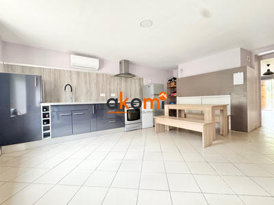 Maison - 100 m² - 5 pièces