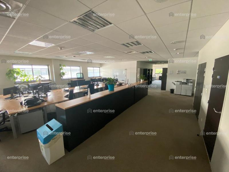 Bureau - 1 233 m²