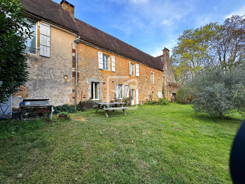 Maison - 198 m² - 8 pièces