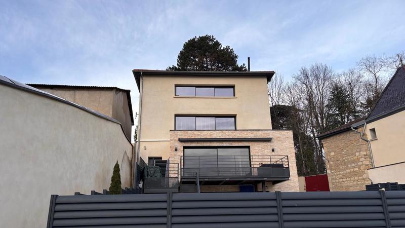 Appartement - 93 m² - 5 pièces