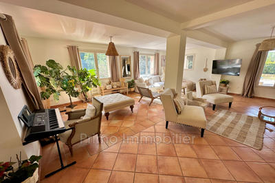 Villa - 150 m² - 5 pièces