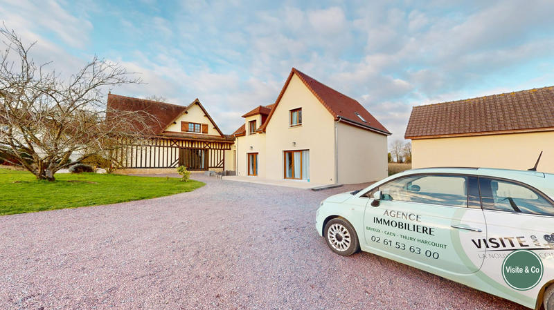 Maison ancienne - 333 m² - 15 pièces