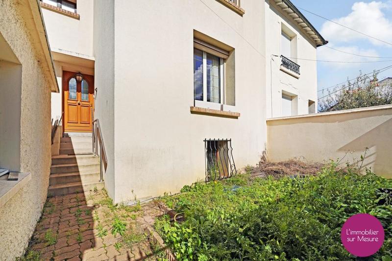 Maison - 120 m² - 4 pièces