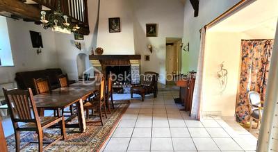 Maison - 211 m² - 7 pièces