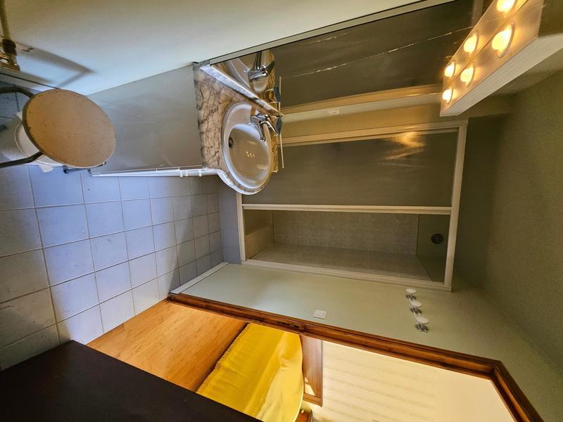 Propriété - 243 m² - 9 pièces