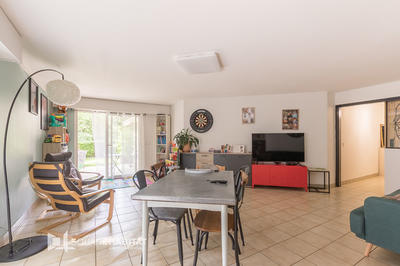 Appartement - 97 m² - 4 pièces