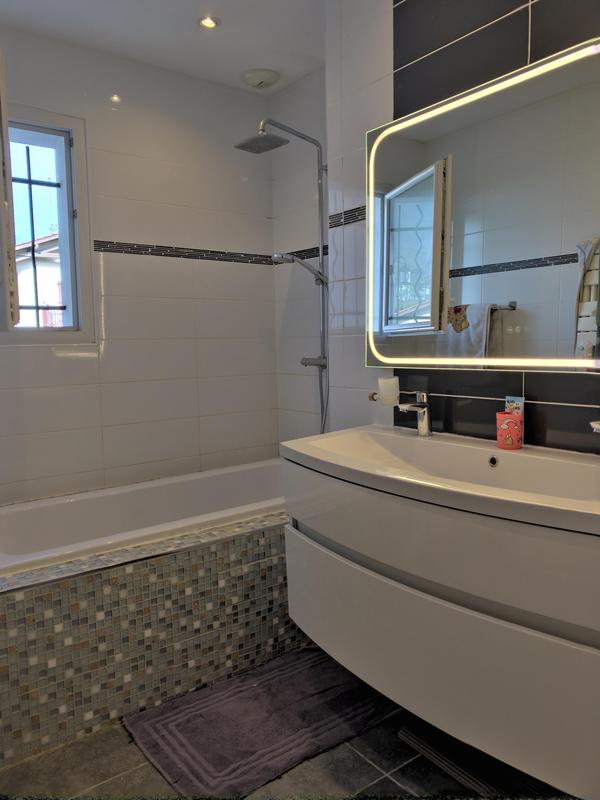 Villa - 166 m² - 9 pièces