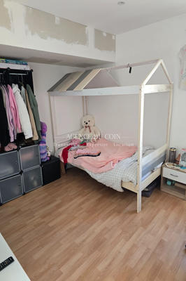 Maison - 300 m² - 14 pièces