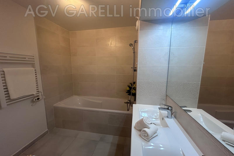 Appartement - 94 m² - 4 pièces