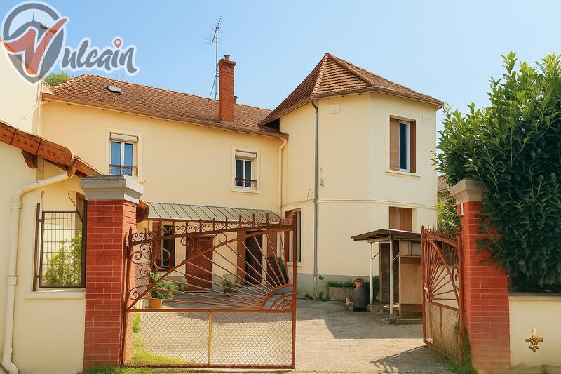 Maison - 229 m² - 10 pièces