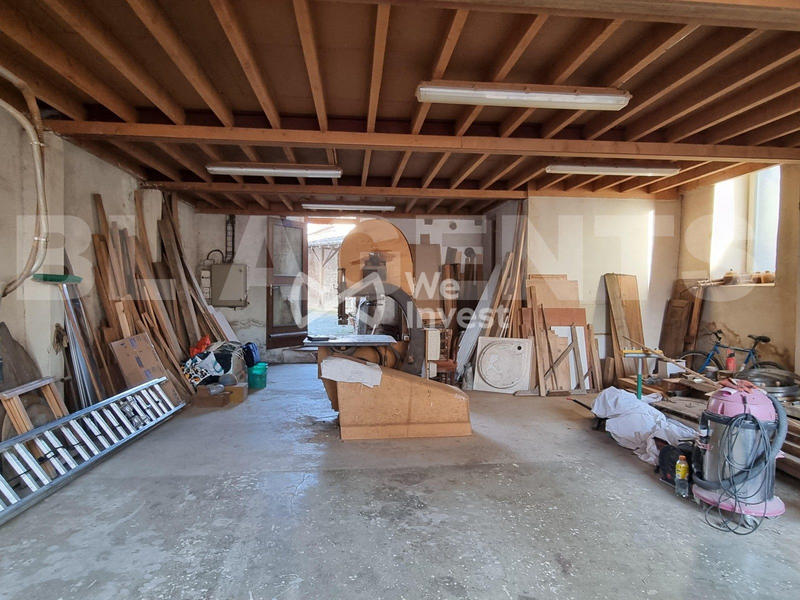 Local commercial - 79 m² - 1 pièce