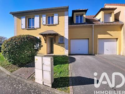 Maison - 92 m² - 6 pièces