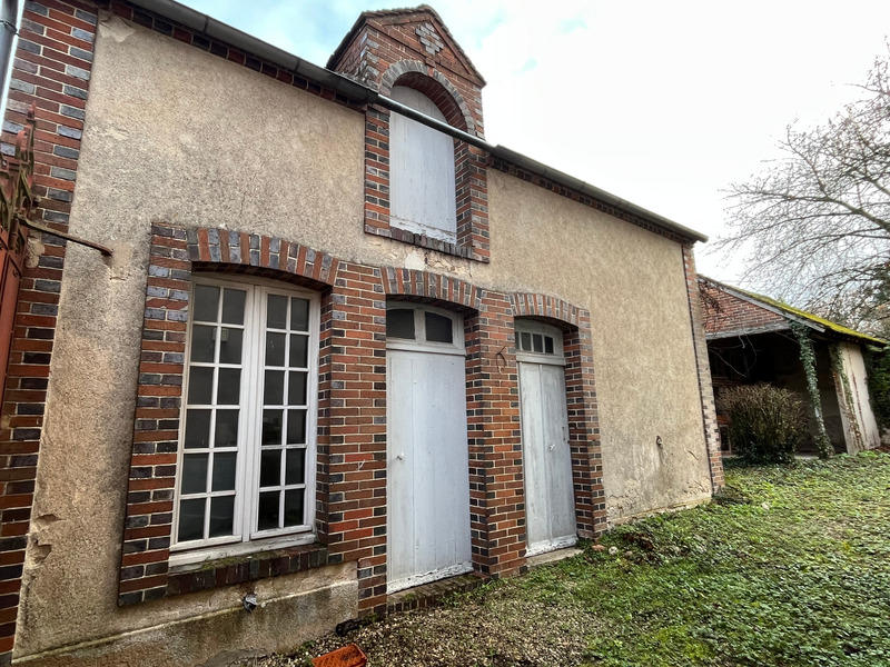 Maison - 305 m² - 8 pièces