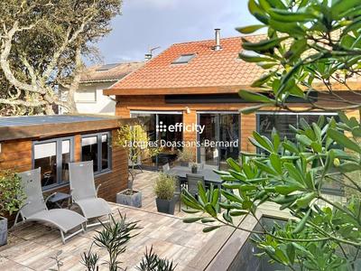 Maison d'architecte - 90 m² - 5 pièces