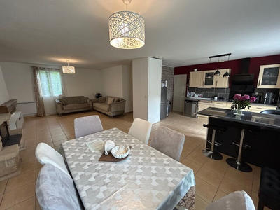 Maison - 122 m² - 7 pièces