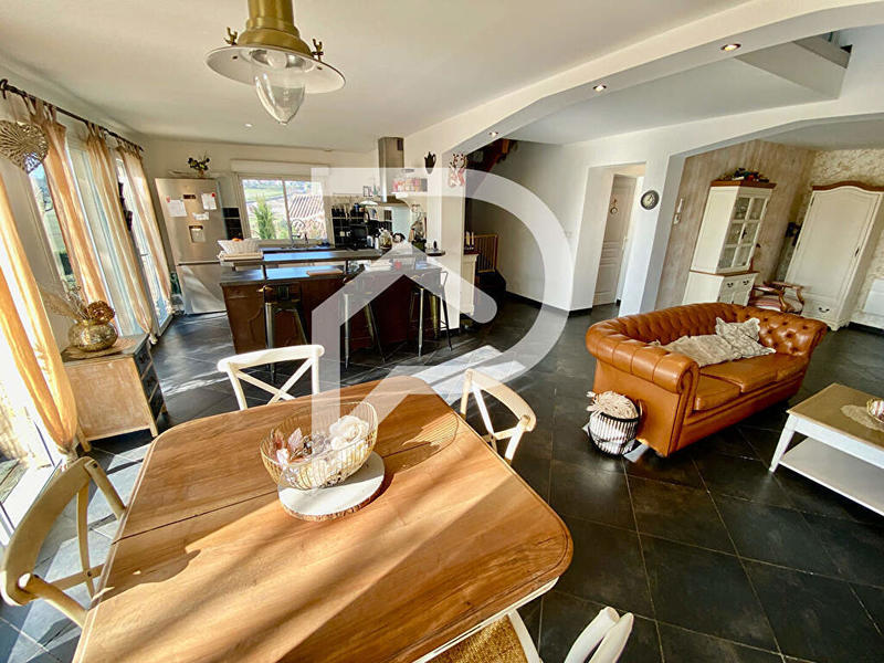 Maison - 150 m² - 5 pièces