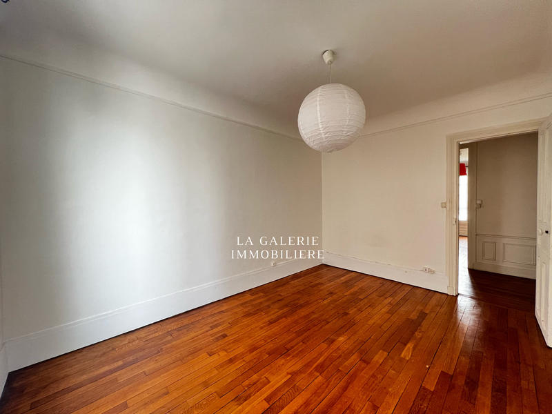 Appartement - 81 m² - 3 pièces