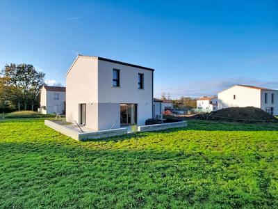 Maison - 89 m² - 4 pièces