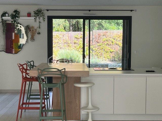 Maison - 160 m² - 5 pièces