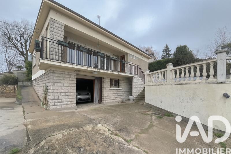 Maison - 221 m² - 13 pièces