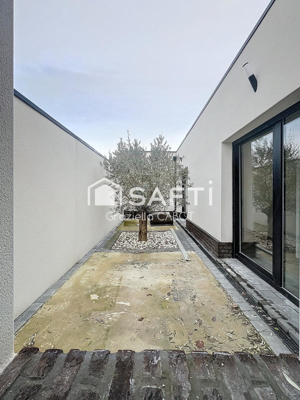Maison - 200 m² - 5 pièces