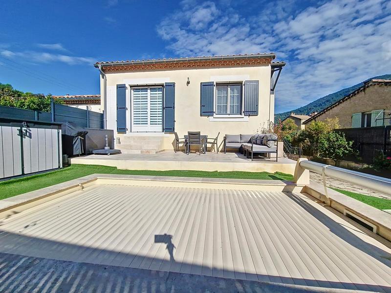 Maison - 105 m² - 5 pièces