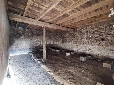 Maison - 240 m² - 5 pièces