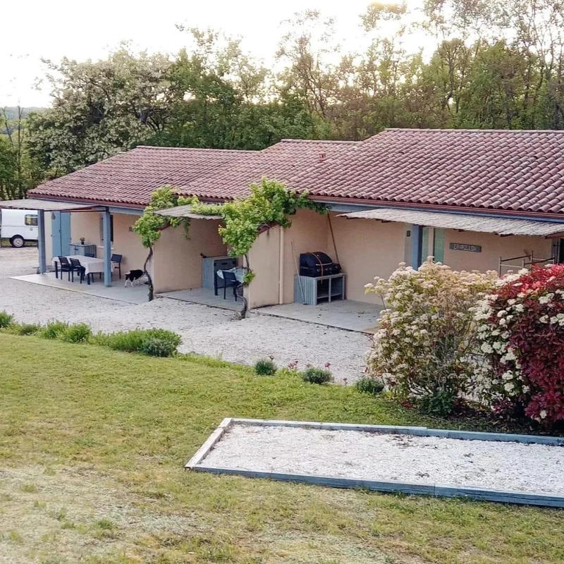 Maison - 185 m² - 11 pièces